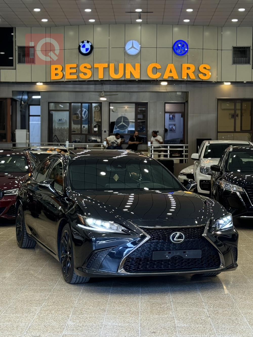 Lexus ES